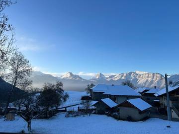 Location de vacances pour 6 personnes, avec jardin et vue à Montmin