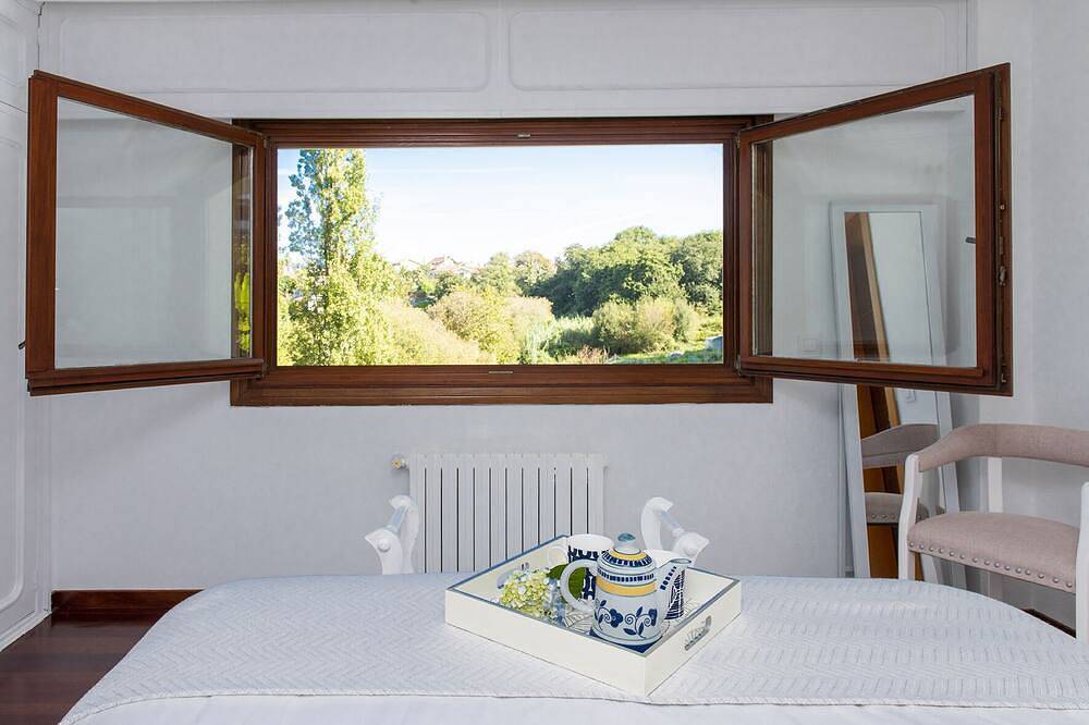 Casa en Saians, con piscina y jardín privados, cerca de la playa in Vigo, Rias Baixas