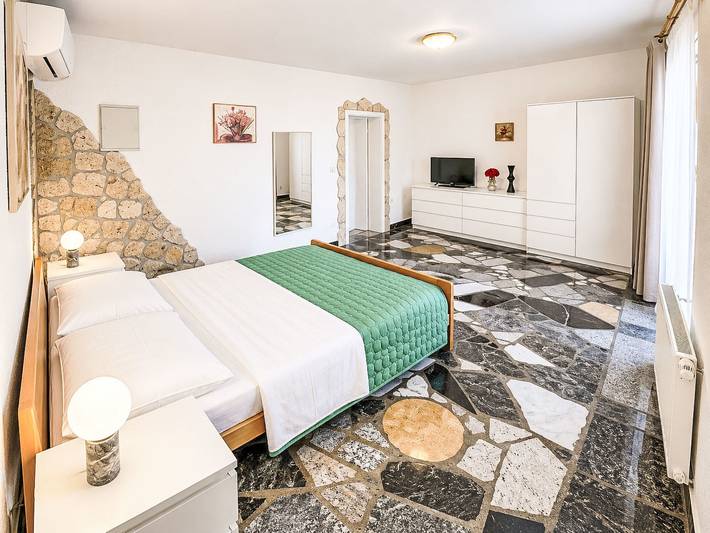 Ferienwohnung für 2 Personen, mit Balkon und Garten sowie Pool in Istrien - 2