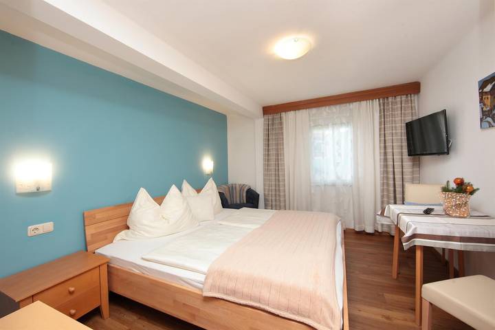 Doppelzimmer mit Dusche, Wc in Zell am See, Pinzgau