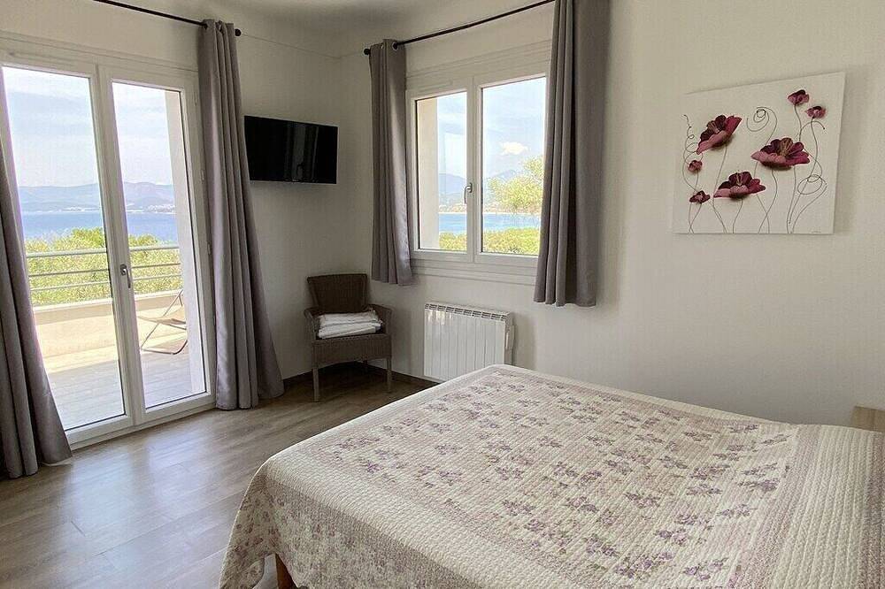 Appartement entier, Appartement avec superbe vue mer à 200m de la plage et 10mn de Porticcio in Pietrosella, Golfe D'Ajaccio