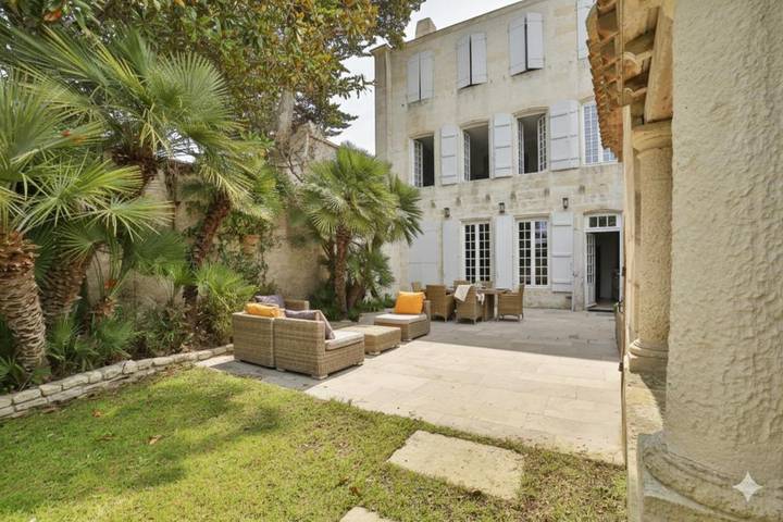 Location de vacances pour 10 personnes, avec piscine ainsi que terrasse et jardin, animaux acceptés dans Port De Saint Martin De Re - 2