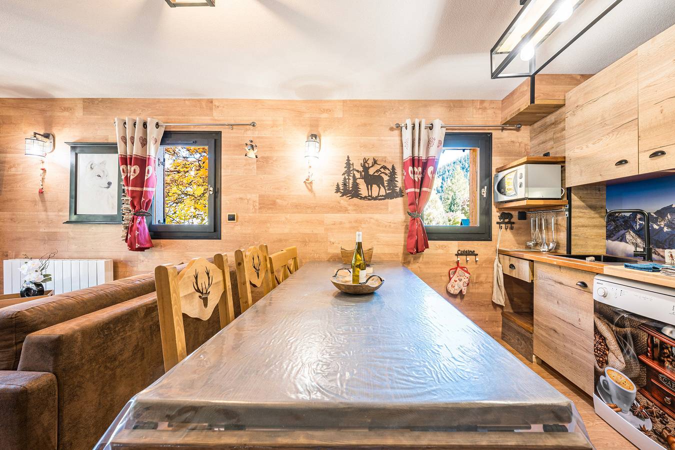 Ganze Wohnung, Appartement 'Chalet Refuge Loup Blanc Valfréjus' mit Bergblick, Balkon und Wlan in Valfréjus, Modane