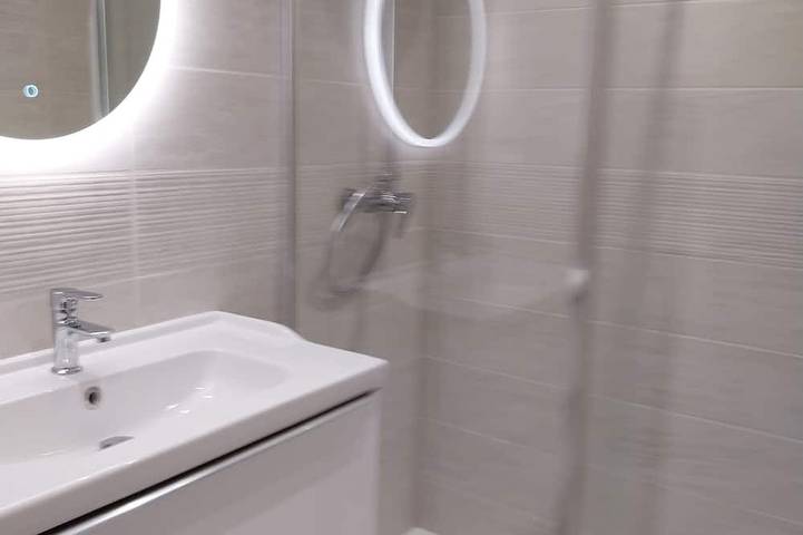 Gîte pour 4 personnes, avec terrasse ainsi que piscine et jardin, animaux acceptés dans la Tamarissière - 4