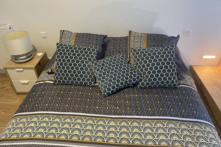 Location de vacances pour 2 personnes, avec terrasse, animaux acceptés à Genas - 2