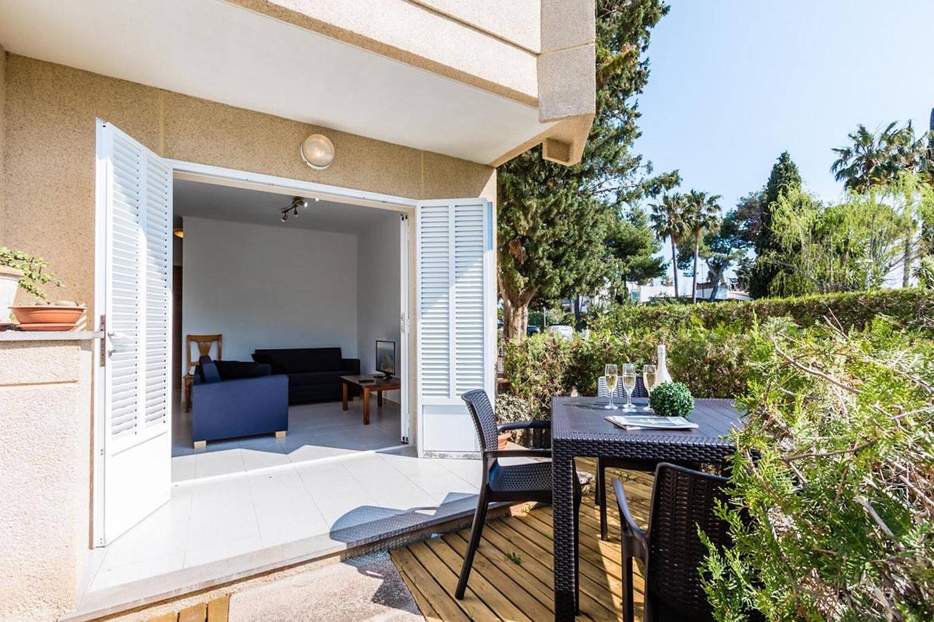 Apartamento inteiro, Apartamento 'Xiprer' com Terraço, Piscina Partilhada e Wi-Fi in Port de Pollença, Pollença