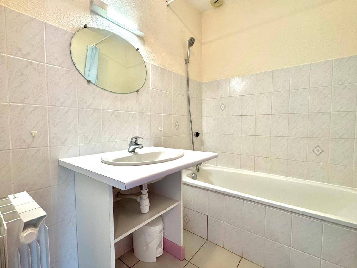 Appartement entier, Annexe Boullée Appartement 2 - Thermes Neyras les Bains in Neyrac les Bains, Meyras