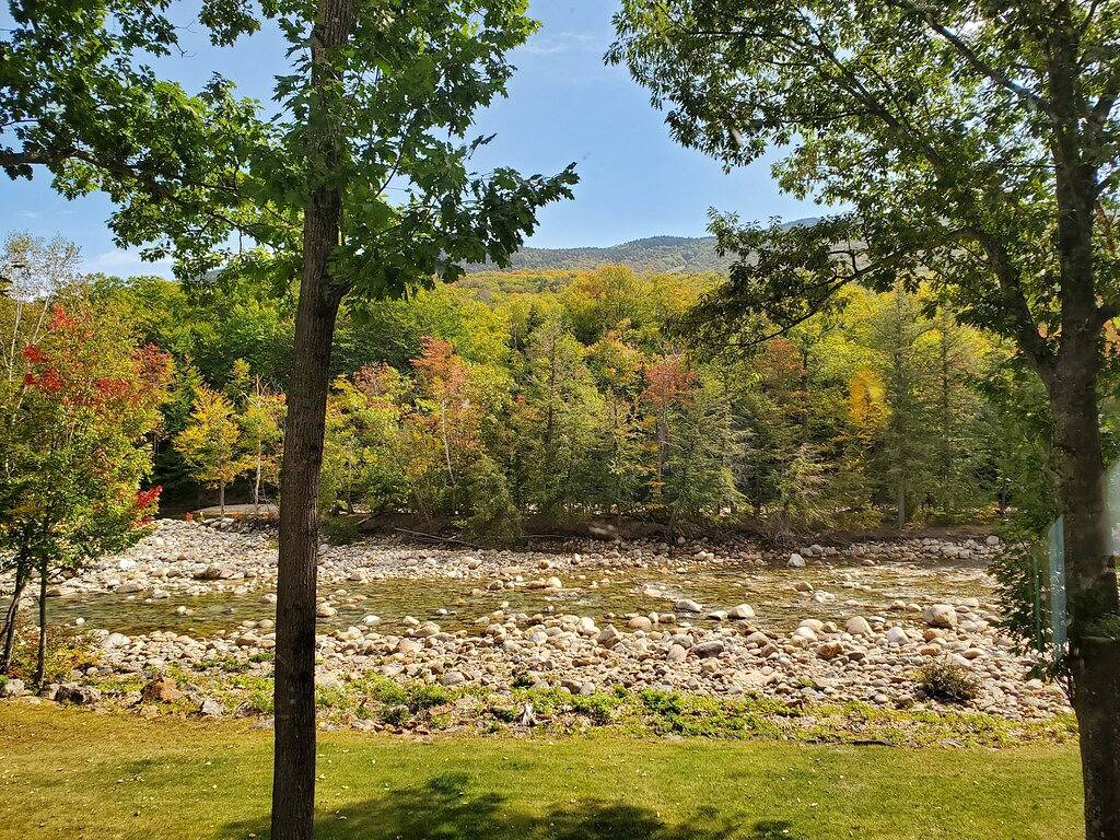 Fluss in Ihrem Hinterhof in Lincoln (NH), Franconia Notch