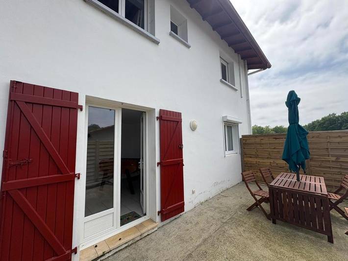 Gîte pour 7 personnes, avec terrasse et vue à Urcuit - 4