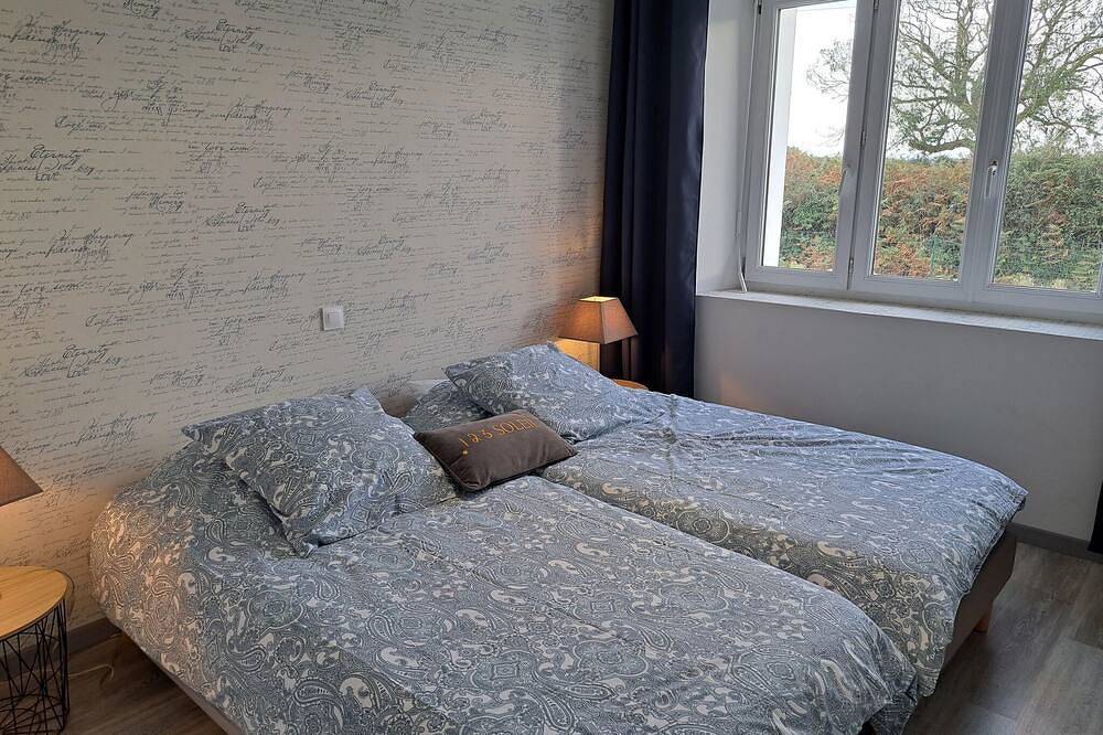Holiday Home in Brittany with Sea View in Cléder, Ceinture Dorée