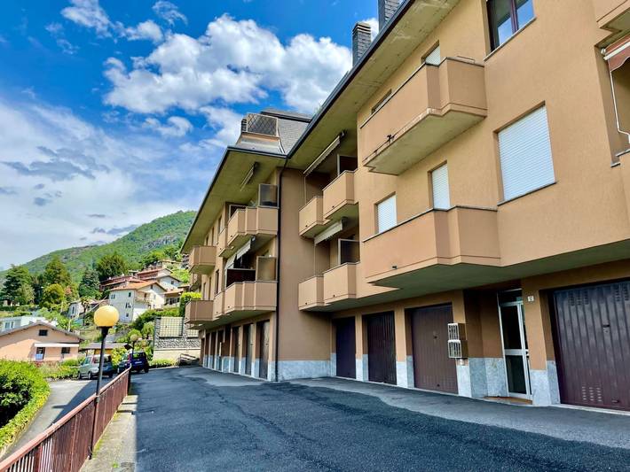Ferienwohnung für 4 Personen, mit Balkon und Ausblick sowie Seeblick in Oberitalienische Seen - 2