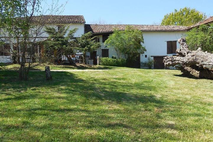 Agriturismo pour 4 personnes, avec jardin à Lamothe-Capdeville