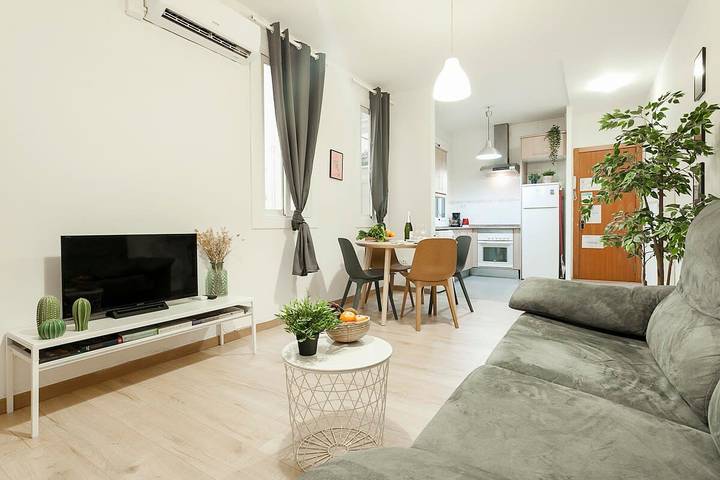 Ferienwohnung für 5 Personen, mit Garten in Barcelona