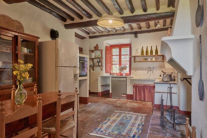 Entire apartment, Lepricine Apartment 'Country House for 4 on the Lucca Hills' with Private Garden in Lucca, Italian Riviera