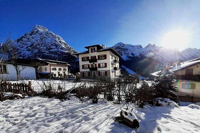 Ferienwohnung für 4 Personen, mit Ausblick und Garten sowie Terrasse, mit Haustier - 1