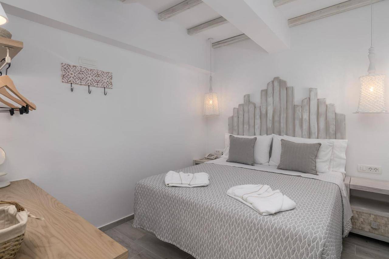 Orama Suites Milos in Milos