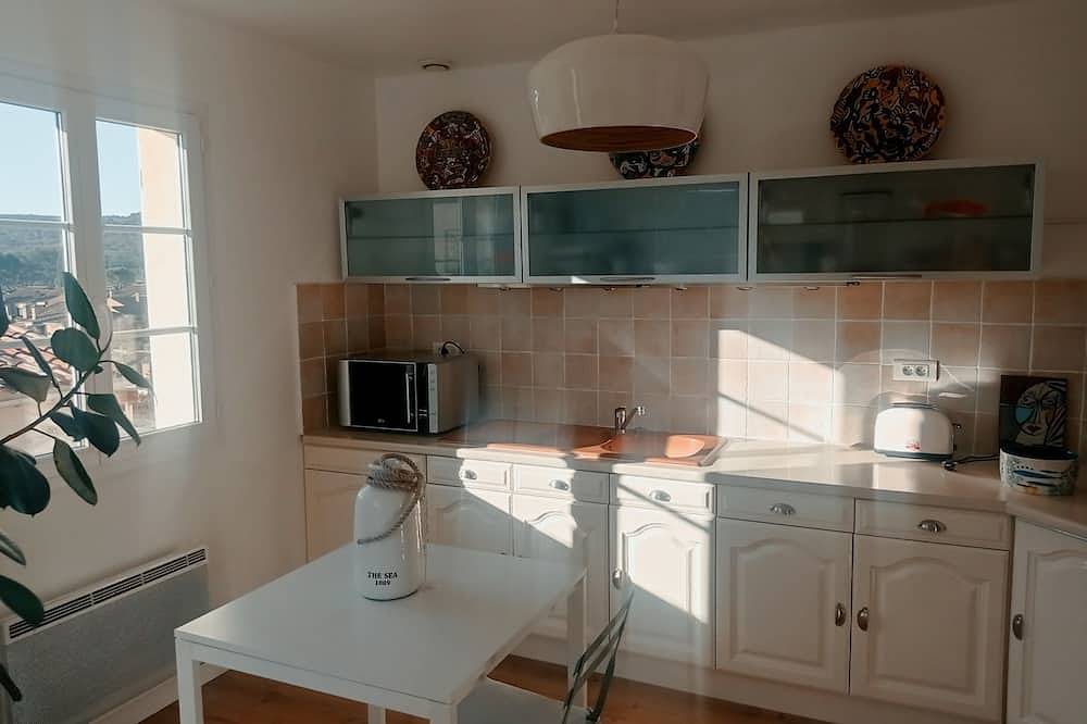 Ganze Wohnung, Splendide Appartement Dans Village Touristique au Bord du lac d Esparron in Esparron-de-Verdon, Regionaler Naturpark Verdon