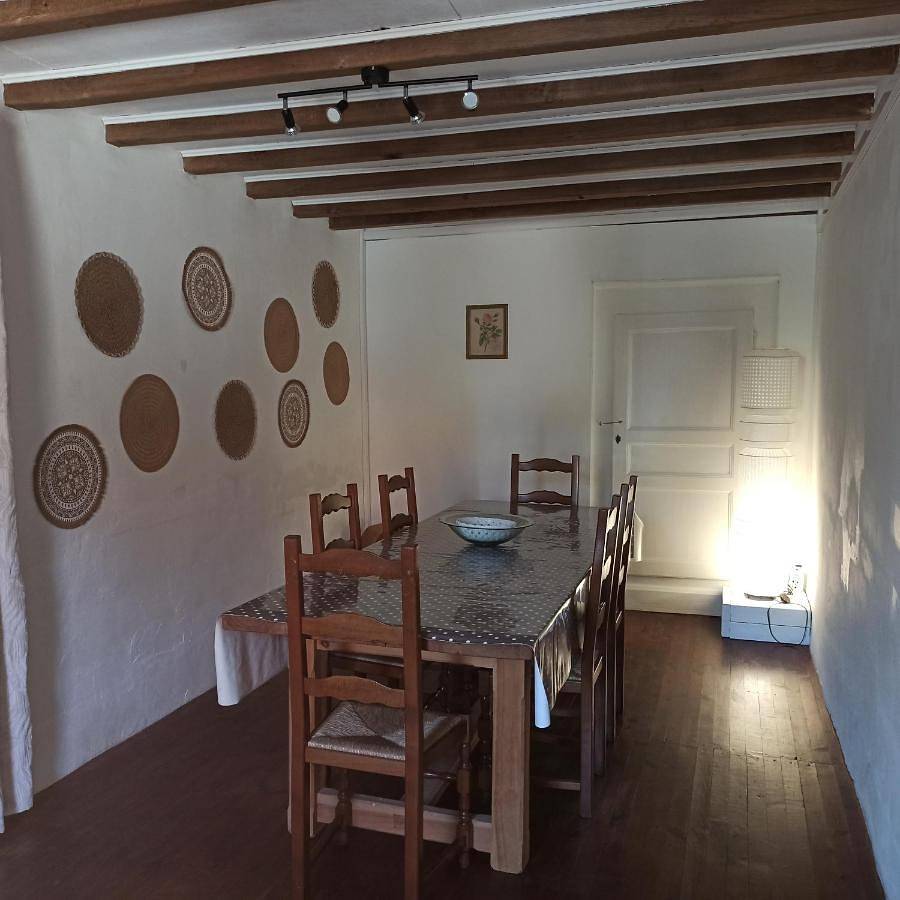La Maison des 2L in Saint-Médard-la-Rochette, Région d'Aubussargues
