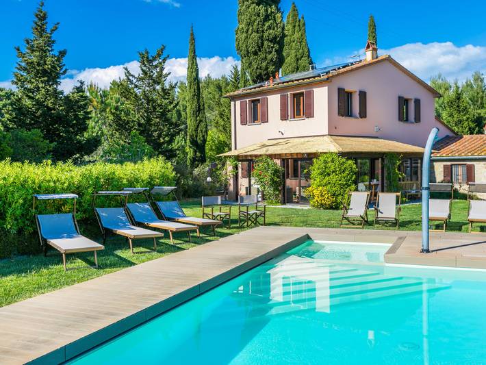 Agriturismo per 10 persone a Riparbella