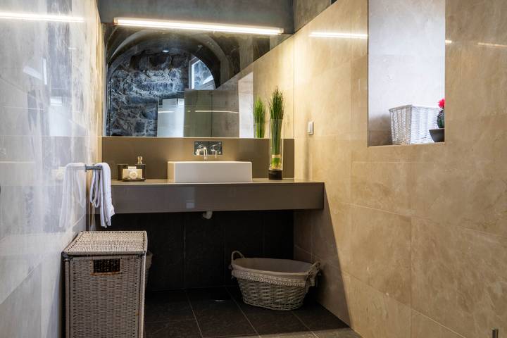 Casa rural para 6 personas, con piscina además de jardín y terraza en Azores - 3