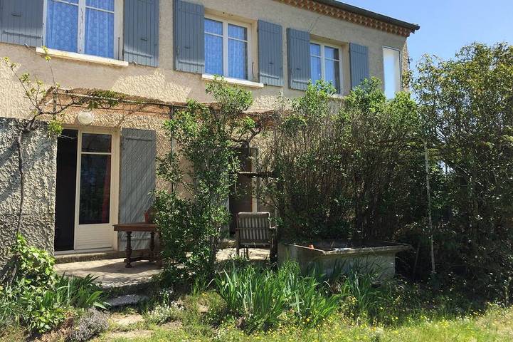 Ferienhaus für 6 Personen, mit Terrasse und Garten