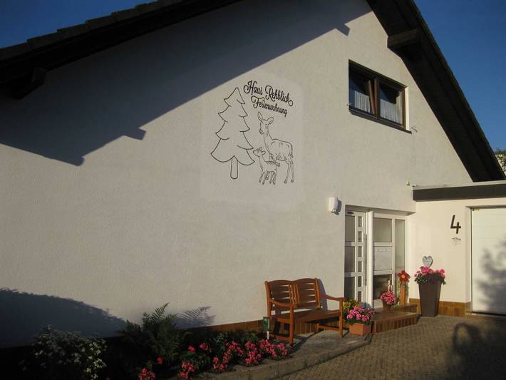 Ganze Ferienwohnung, Haus Rehblick - Ferienwohnung 77qm, 2 Schlafräume, max. 5 Personen in Bräunlingen, Mittlerer Schwarzwald