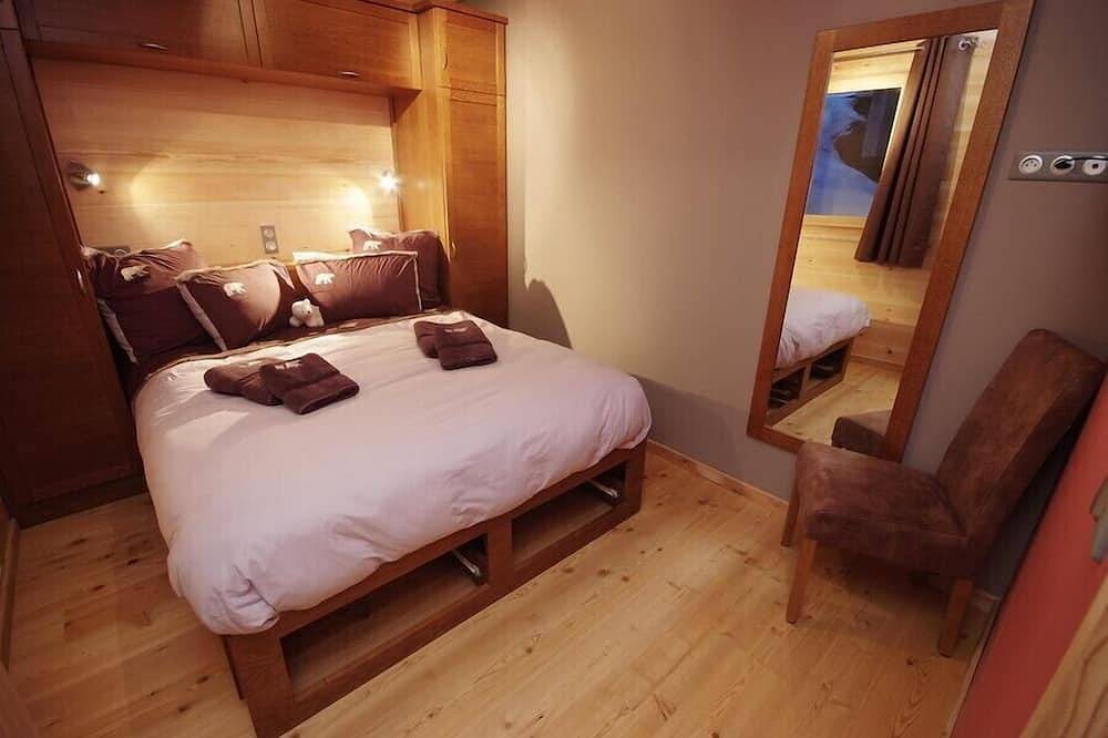 Vars Chalet 4 Etoiles Luxe 18 pers, ski aux pieds Sauna Hammam Piscine in Vars, Région de Briançon