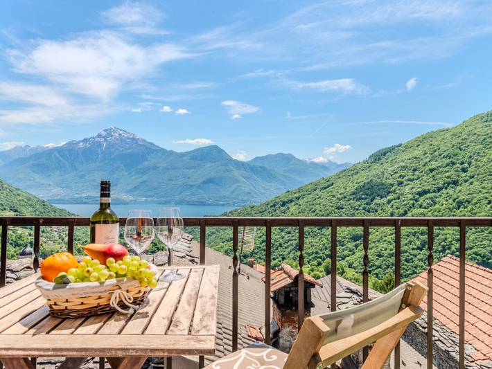 Loft per 2 persone, con Balcone e Vista lago in Italia