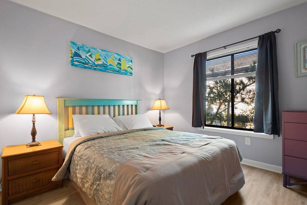 Ganze Wohnung, Beach Place: Oceanside | Short Walk to the Beach in Corolla, Currituck County