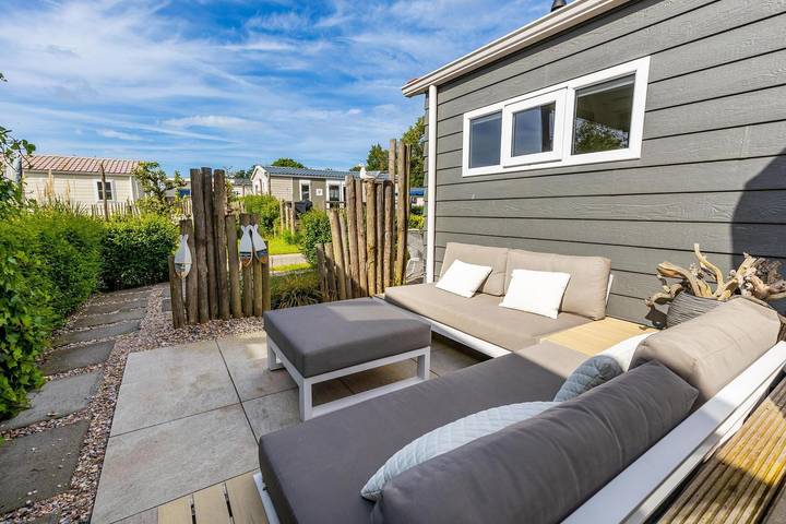 Chalet für 4 Personen, mit Terrasse und Balkon/Terrasse in Oostkapelle - 2