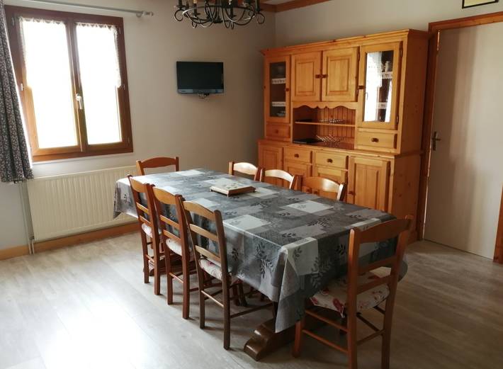Gîte pour 8 personnes, avec jardin et terrasse à Chapelle-des-Bois - 3