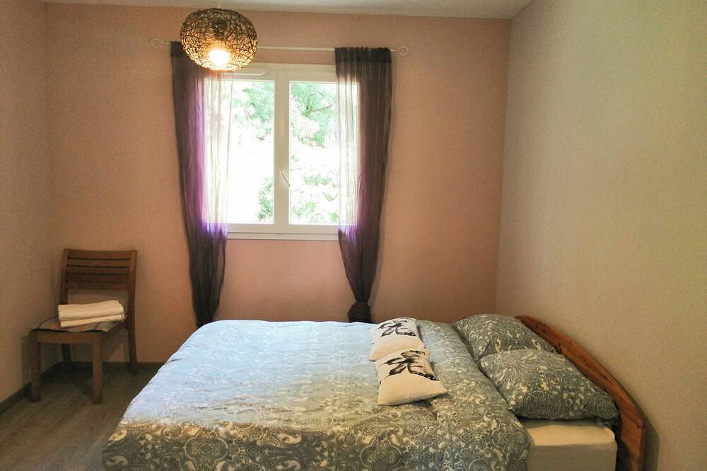 Chambre Individuelle Avec sdb in Bressolles (Ain), Bourg-en-Bresse region