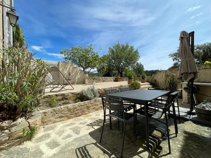 Ferienhaus für 6 Personen, mit Ausblick und Terrasse sowie Garten - 1