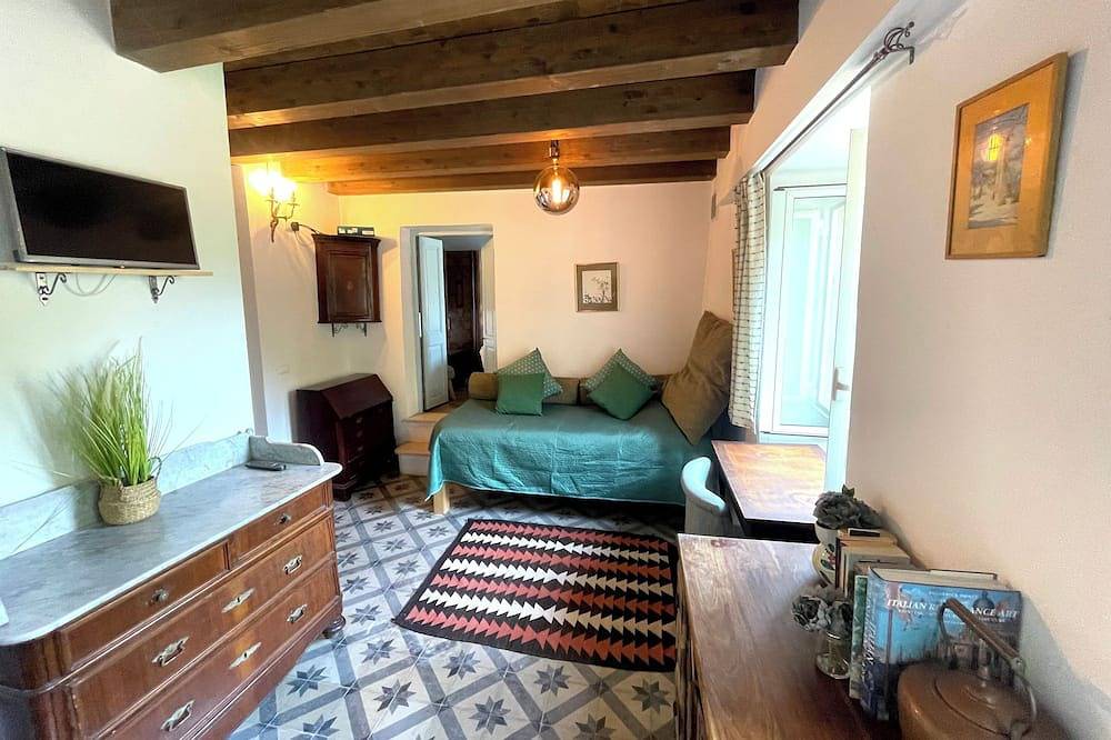 Apartamento entero, Casa Castello Sleeps 5 Isolabona Italy Sun Terrace Free Wifi in Isolabona, Alpes Ligures