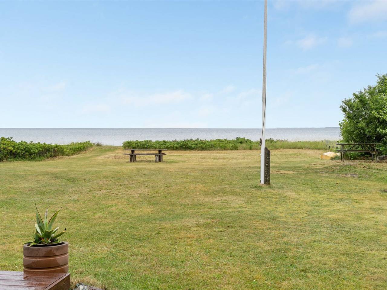"Sigurd" - 20m from the sea in Vejlby Fed, Lillebælt