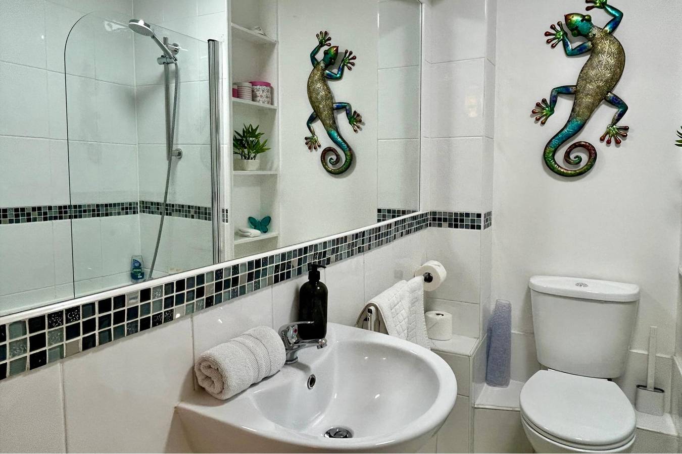 Entire holiday apartment, Character Bedford Apartment with Two Bedrooms in Bedford