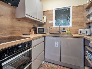 Holiday Rental for 6 People in Beaumaris, Isle of Anglesey, Photo 2