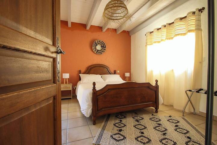 Gîte pour 18 personnes, avec terrasse et jardin à Centrès - 2