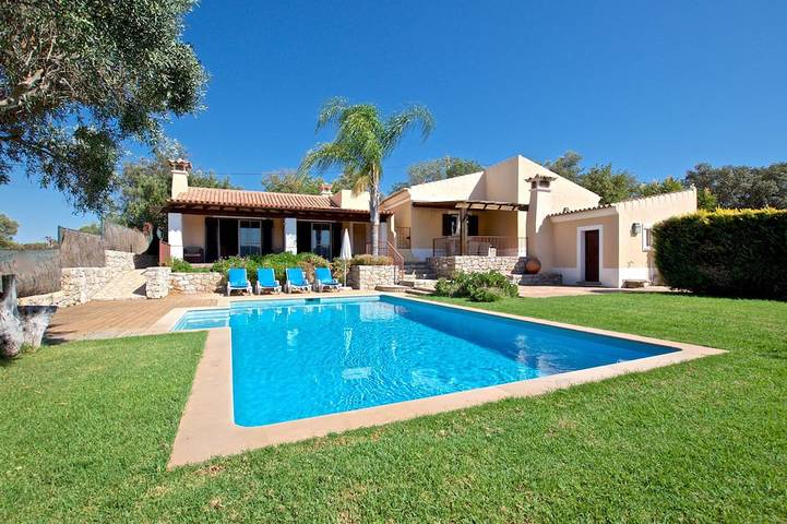 Villa für 6 Personen, mit Terrasse und Garten - 1