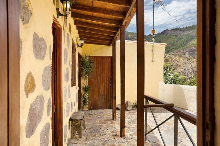 Villa „Casa Rural Pepita la de las Flores“ mit Pool, Terrasse und Wlan in Tejeda, Gran Canaria Nord