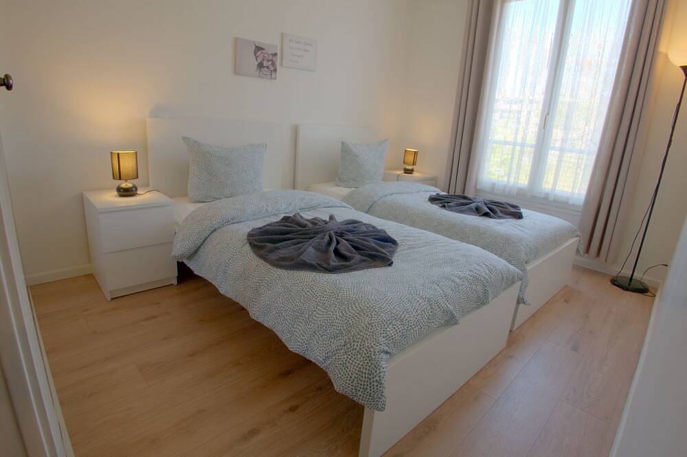 Entire apartment, To be deleted in Massy, Essonne