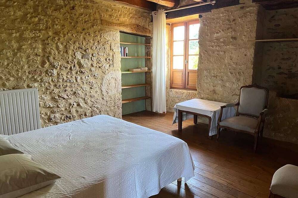 Gîtes Ostal de Marcillac with swimming pool - Le Pigeonnier in Belvès, Périgord Noir