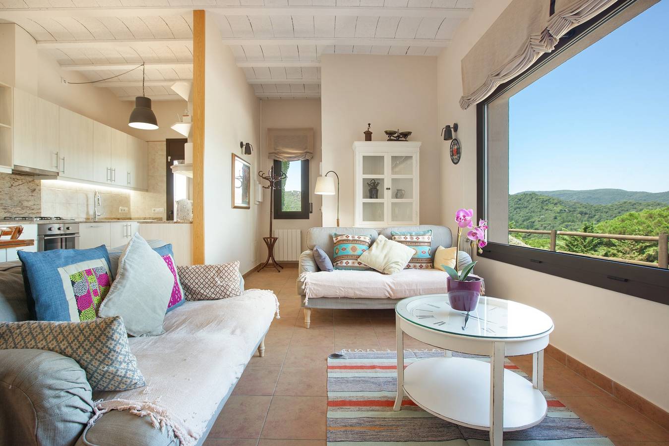 Villa 'Vora Cel' con vistas a la montaña, piscina privada y Wi-Fi in Vallgorguina, Costa del Maresme