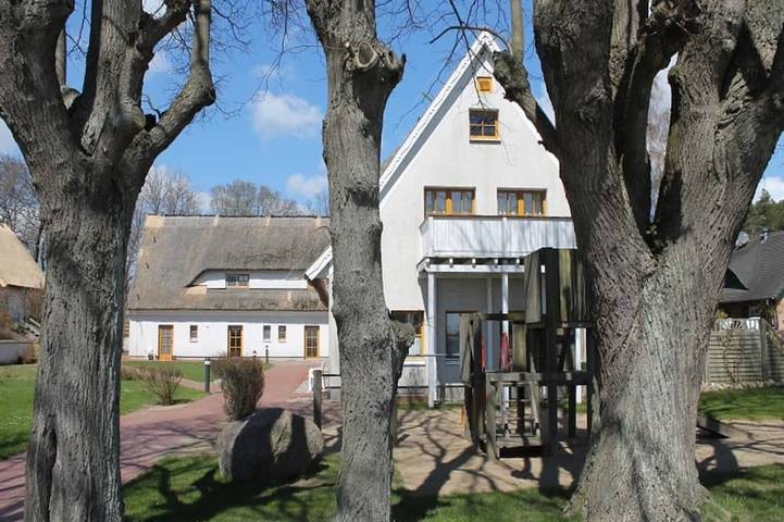 Hütte für 4 Personen, mit Balkon auf Rügen