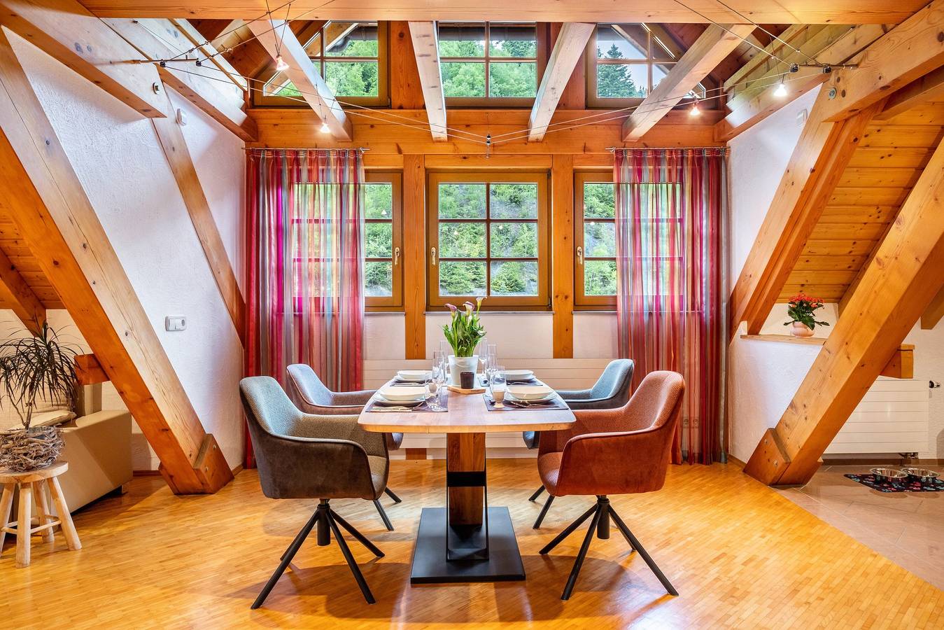 Ganze Wohnung, Apartment „Black Forest Home“ mit Balkon und Wlan in Triberg, Mittlerer Schwarzwald