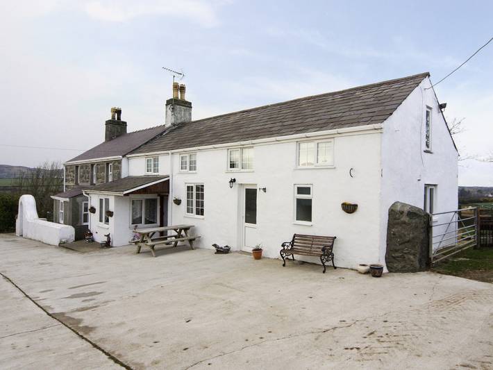 Holiday rental for 6 people, with garden, with pets in Aberdaron