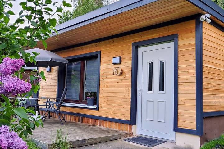 Bungalow für 2 Personen, mit Terrasse und Garten