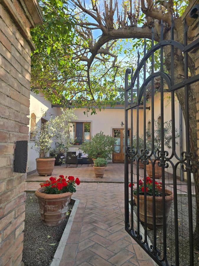 Chambre d’hôte pour 2 personnes, avec Jardin à Volterra