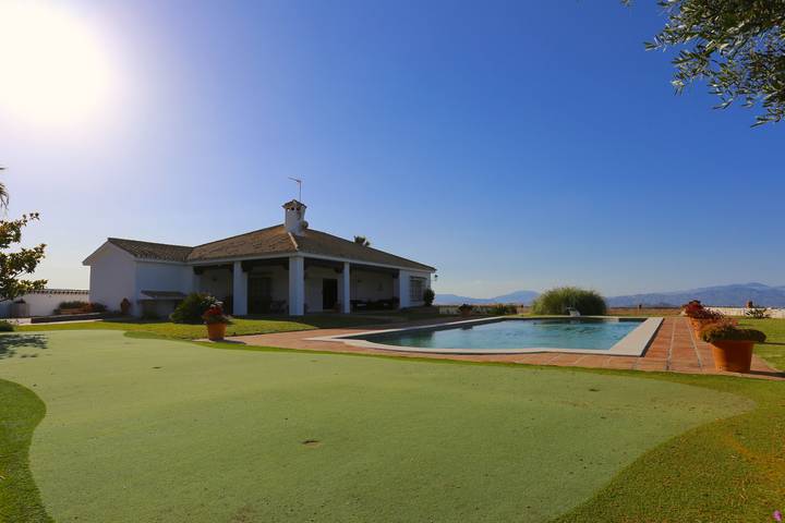 Casa rural para 4 personas, con balcón y jardín en Valle del Guadalorce - 3