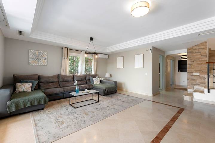 Ferienhaus 'Villa Flamencos' mit Bergblick, WLAN und Klimaanlage in Riviera del Sol, Mijas